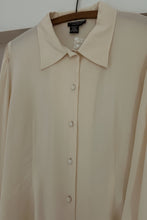1990's DEADSTOCK PURE SILK J. PETERMAN BLOUSE | SIZE M/L