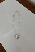 1980's SILVER HEART PENDANT ON STERLING CHAIN