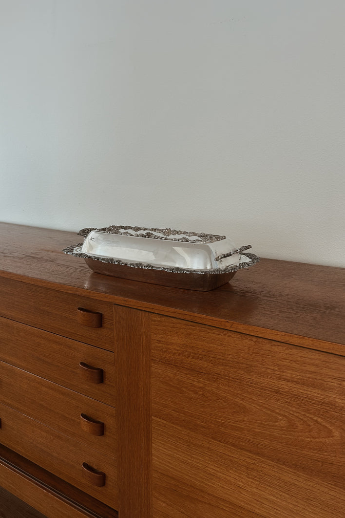 MID CENTURY SILVER PLATE REGENCY STYLE SERVING DISH