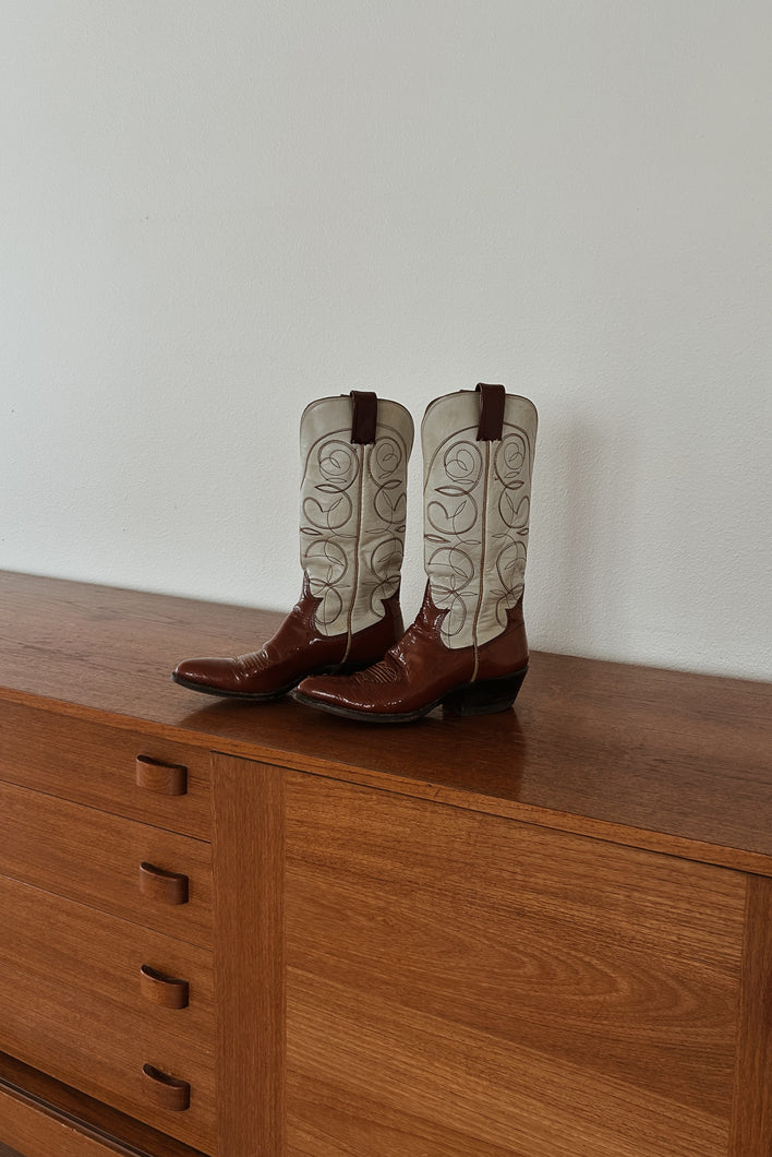 1970's RARE SANDERS PATENT LEATHER COWBOY BOOTS | SIZE 6.5/7