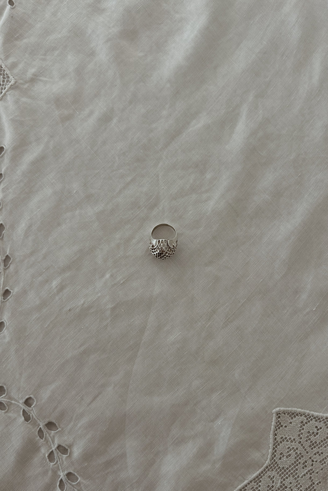 1980's 925 STERLING SILVER MESH DOME RING | SIZE 6