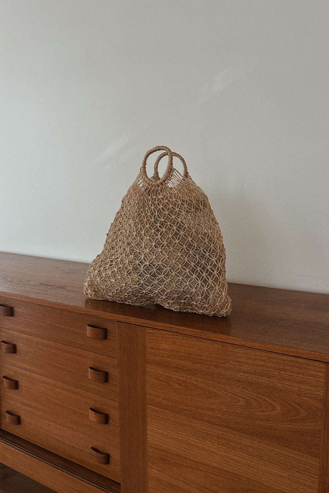 1970's WOVEN JUTE HANDBAG | 18