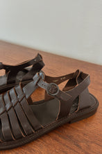 1990's BASS CHOCOLATE LEATHER FISHERMAN SANDALS | SIZE 8.5