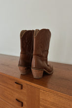 1970's FLORAL STITCHED HEELED LEATHER COWBOY BOOTS | SIZE 7.5