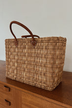 1970's WOVEN BASKET BAG | LEATHER HANDLE