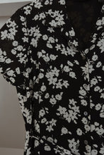 1990's BLACK + WHITE FLORAL SUNDRESS | SIZE M/L