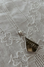 1970's MOTHER OF PEARL + STERLING PENDANT ON 925 STERLING LINK CHAIN
