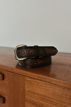1980's TOOLED LEATHER FOREST DEER SCENE BELT | SIZE L