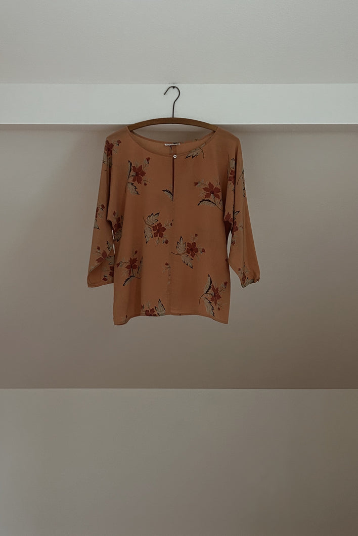 1990's CALVIN KLEIN PURE SILK FLORAL BLOUSE | SIZE S/M