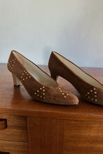 1980's STUDDED SUEDE PUMPS | SIZE 7