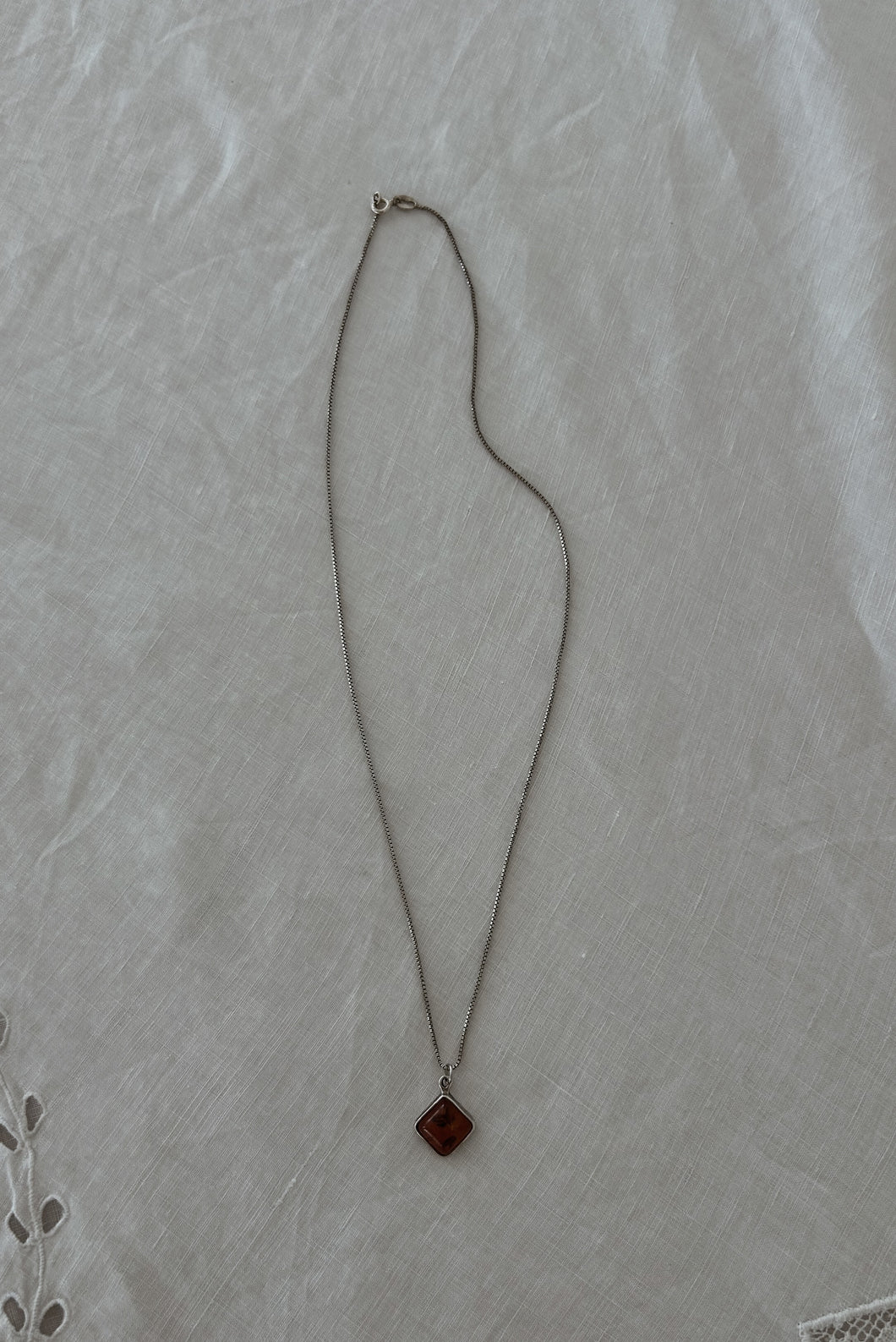 1970's STERLING + AMBER PENDANT ON 925 STERLING SILVER CHAIN