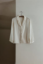 1980's PURE SILK BUTTON BLOUSE