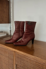 Y2K OXBLOOD STITCHED LEATHER HEELED BOOTS | SIZE 7