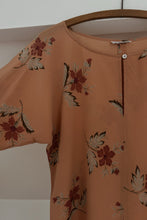 1990's CALVIN KLEIN PURE SILK FLORAL BLOUSE | SIZE S/M