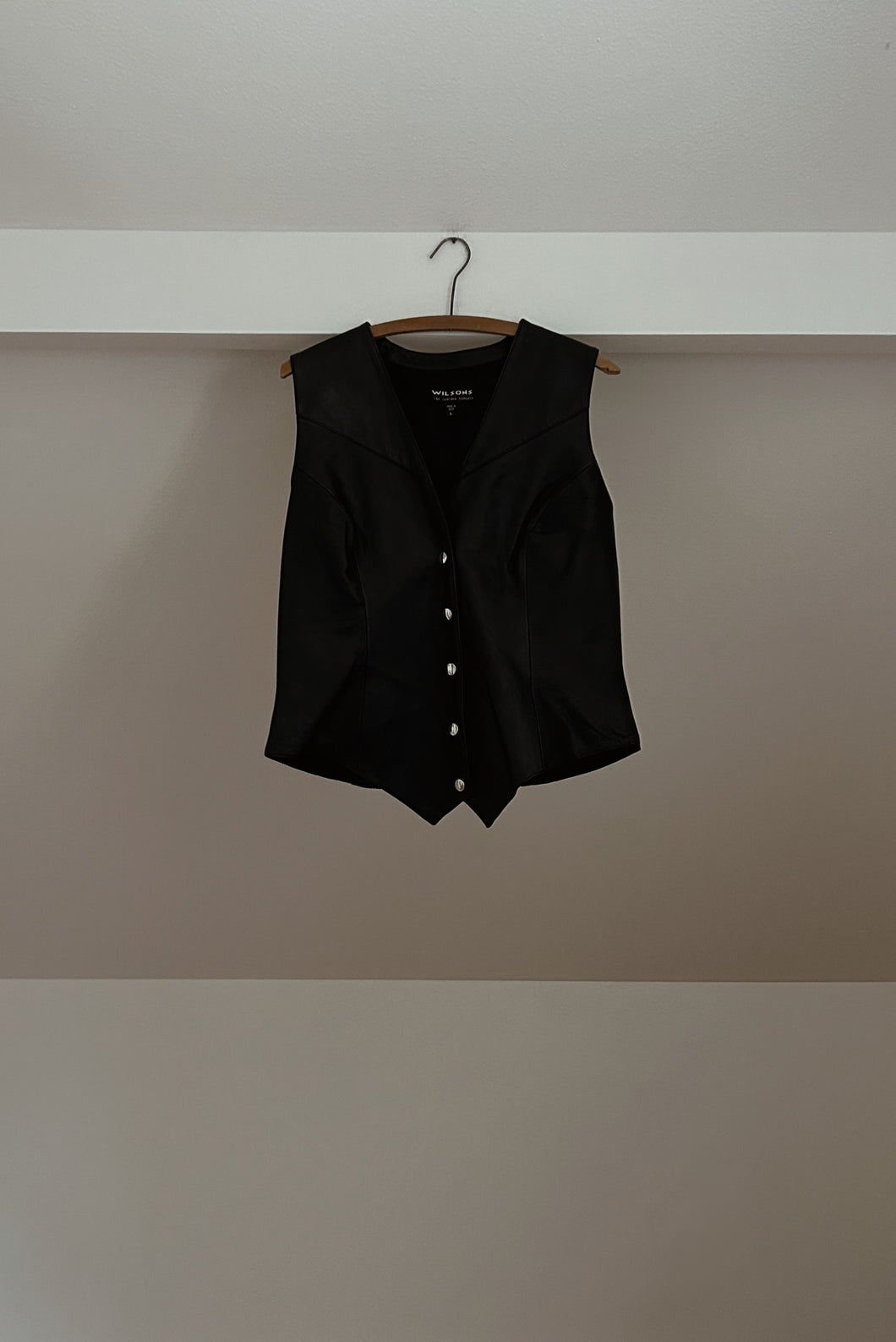 1990's WILSONS BLACK BUTTERY SOFT LEATHER BIKER VEST | SIZE M/L