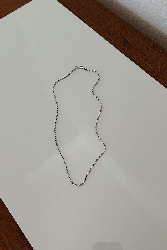 1990's STERLING SILVER TWIST CHAIN II