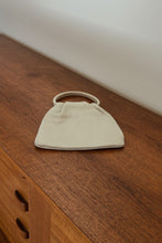 1960's MOD CREAM LEATHER CLUTCH HANDBAG