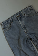 1990's LEVI'S 540 BROWN TAB RELAXED DENIM | SIZE 32