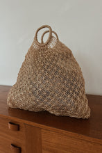 1970's WOVEN JUTE HANDBAG | 18" x 17"