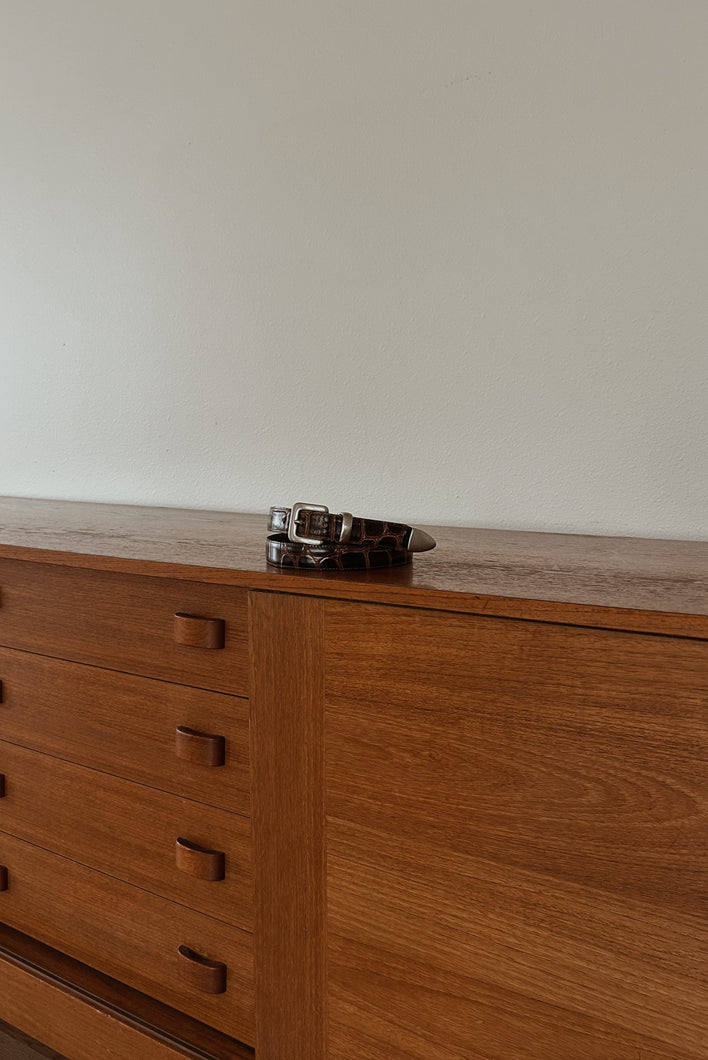 1990's ITALIAN EMBOSSED LEATHER BELT | SIZE M