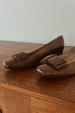 1960's MOD ALLIGATOR CALF BUCKLED PUMPS | SIZE 8.5