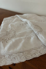 1940's LARGE EMBROIDERED ROUND LINEN TABLECLOTH | 62" DIAMETER