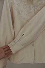 1950's PURE SILK EMBROIDERED BLOUSE | SIZE S/M