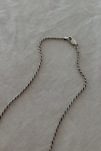 1970's STERLING + AMBER PENDANT ON 925 STERLING SILVER TWIST CHAIN