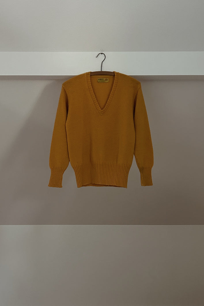 1950's MUSTARD WOOL V NECK VARSITY JUMPER | SIZE M