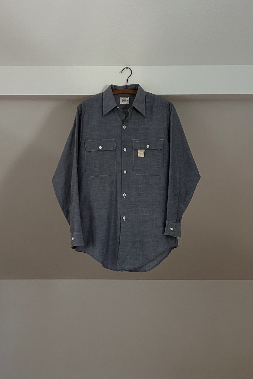 1970's DEADSTOCK BIG MAC CHAMBRAY WORK SHIRT | SIZE S/M