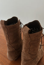 1980's DINGO CHOCOLATE SUEDE LACE UP PRAIRIE BOOTS | SIZE 8