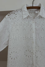 1990's / Y2K PURE COTTON EYELET BUTTON BLOUSE | SIZE S