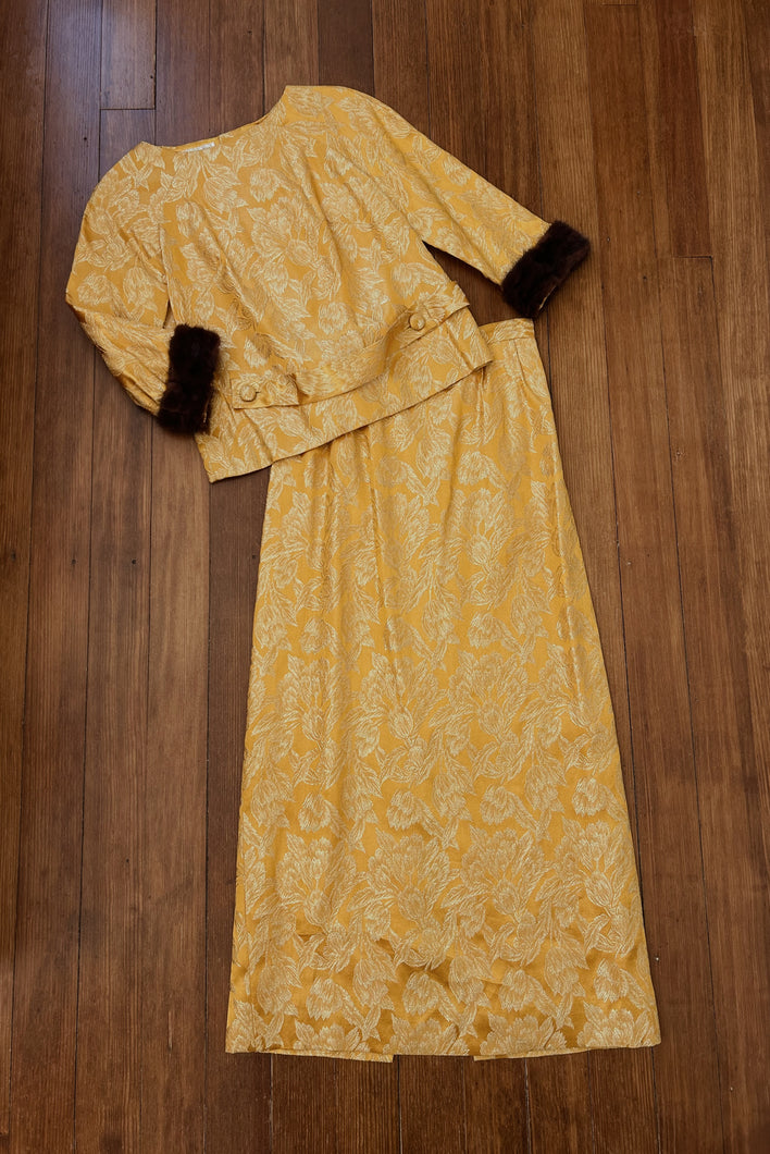 1960's INCREDIBLE GOLD FUR TRIM JACQUARD SET | SIZE S