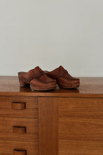 1970's BRAZILIAN WOVEN LEATHER WHIPSTITCH CLOGS | SIZE 5.5/6