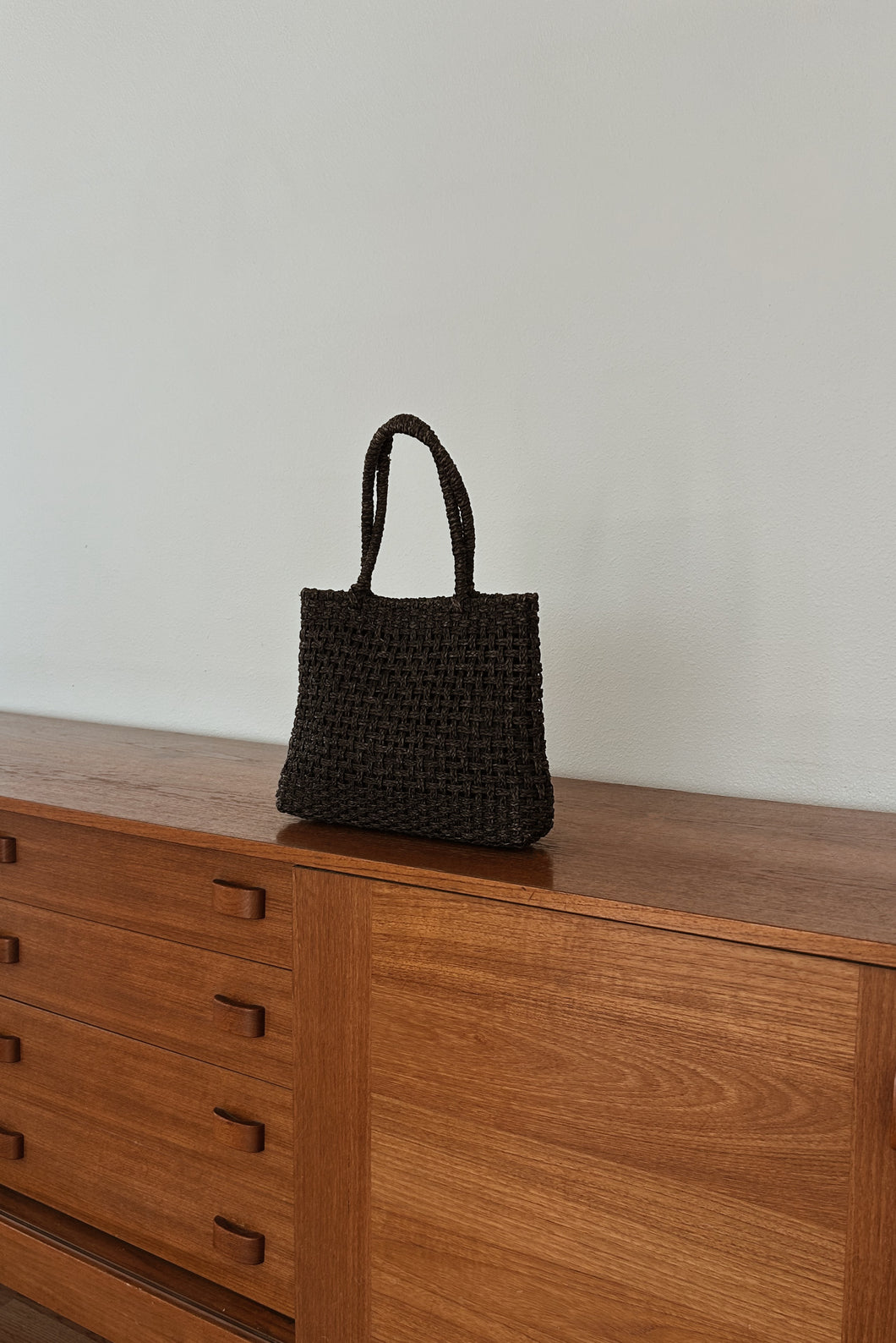 1990's BLACK WOVEN JUTE BAG | 12