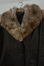 1960's MOD BLACK LEATHER TRENCH COAT | FUR COLLAR | SIZE S/M