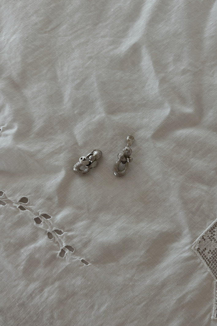 1990's MONET SILVER PLATE LOOP CLIP ONS