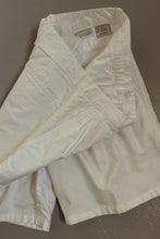 1980's HIGH RISE WHITE COTTON PLEATED TROUSER SHORTS | SIZE 30