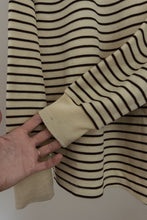 1980's CHOCOLATE STRIPE KNIT TNECK JUMPER