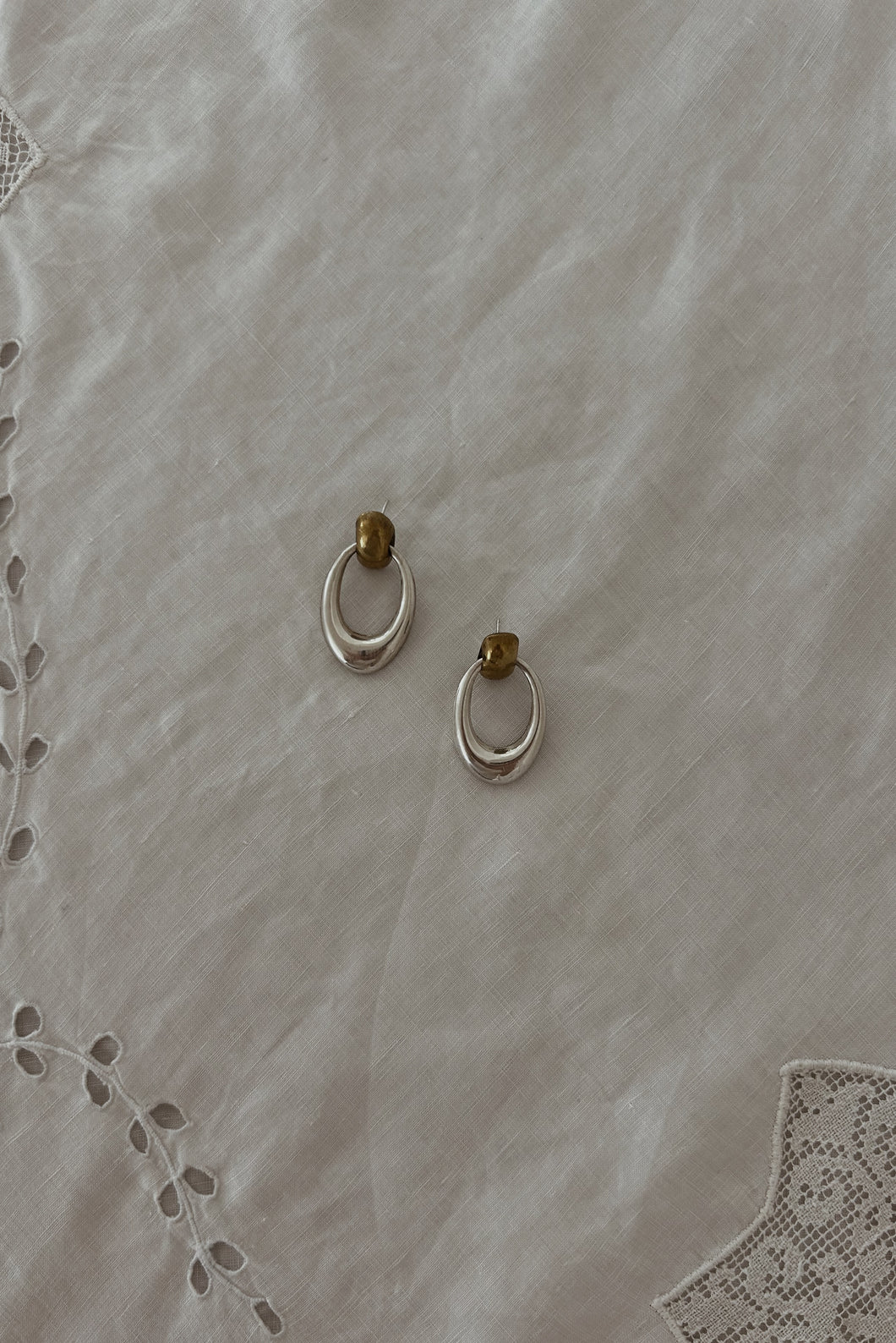 1980's RARE MIXED METAL 925 STERLING + GOLD VERMEIL HINGE HOOP POSTS