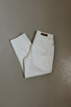1990's BILL BLASS WHITE CROPPED MOM DENIM | SIZE 29