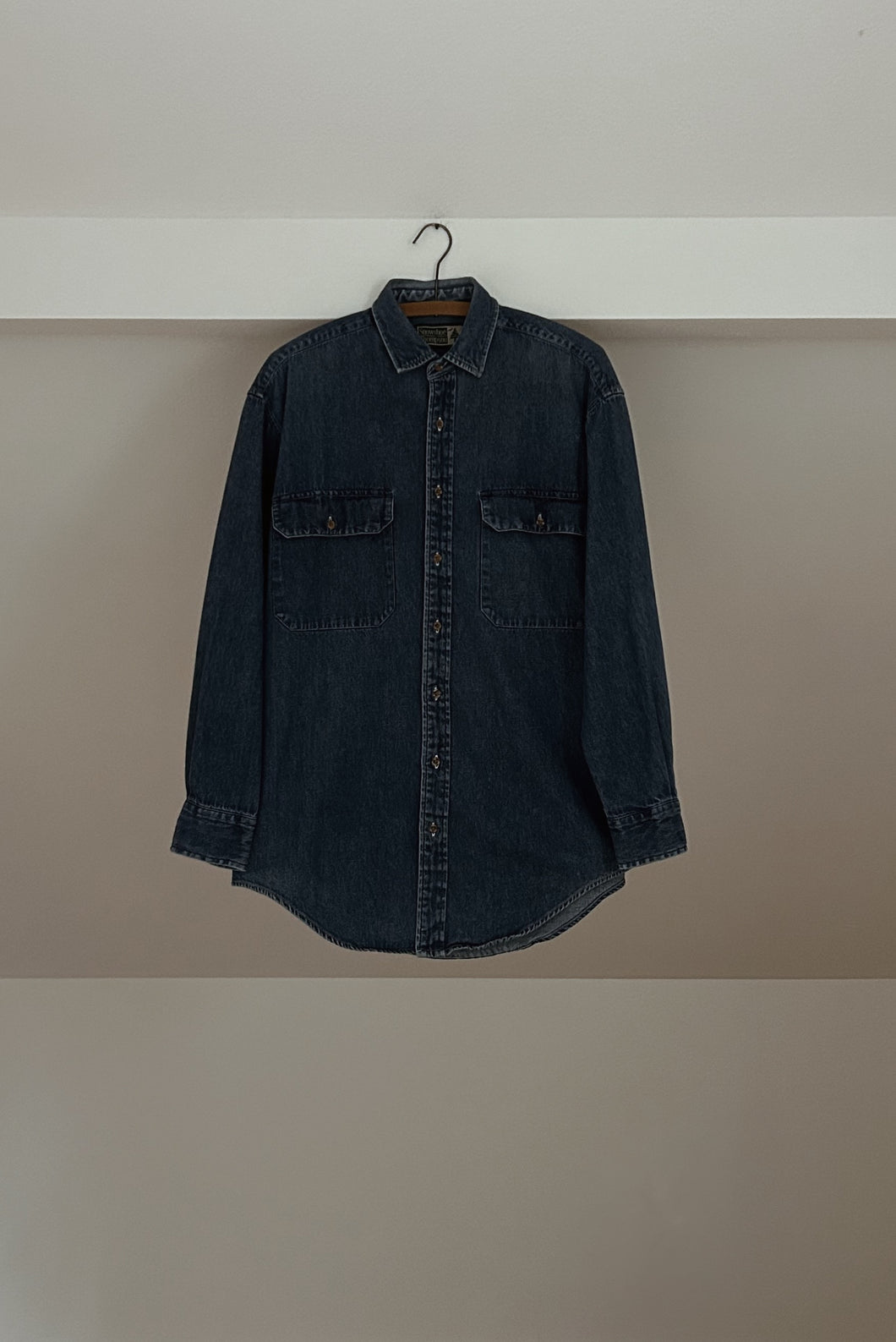 1990's CLASSIC DENIM DAD SHIRT | SIZE M