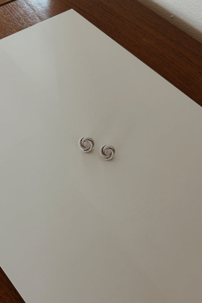 1980's LARGE STERLING SILVER KNOT POSTS