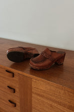 1970's BRAZILIAN WOVEN LEATHER WHIPSTITCH CLOGS | SIZE 5.5/6