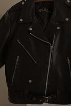 1980's CLASSIC BLACK LEATHER BIKER JACKET | SIZE M