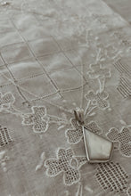1970's MOTHER OF PEARL + STERLING PENDANT ON 925 STERLING LINK CHAIN