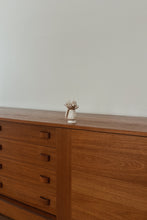 1950's SHELL TOOTHPICK HOLDER WITH SHELL PICKS