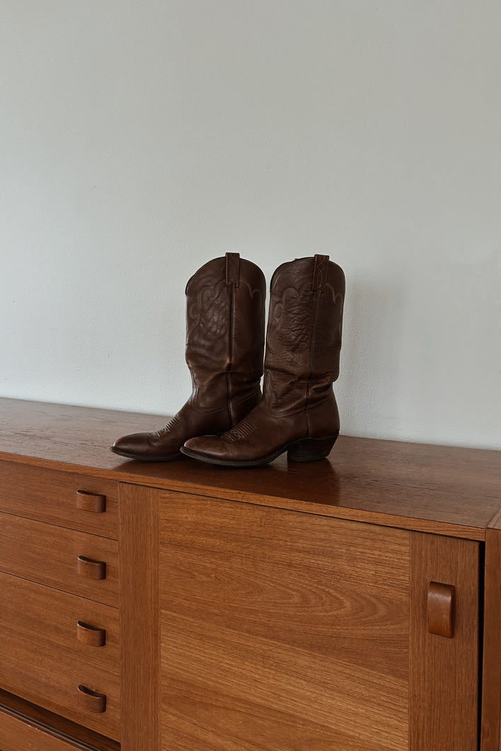 1990's J. CHISHOLM CHOCOLATE LEATHER COWBOY BOOTS | SIZE 10