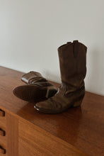 1980's RED WING DISTRESSED LEATHER PECOS COWBOY BOOTS | SIZE 7.5