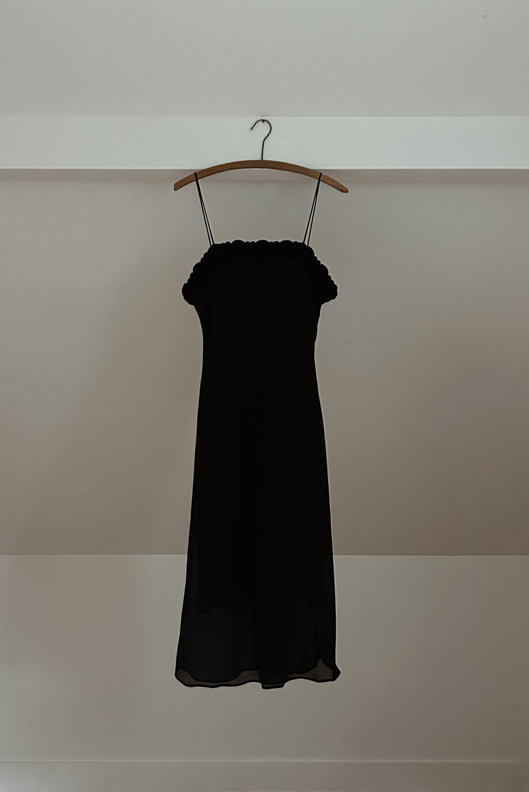 1990's BLACK FLORAL BUST BIAS CUT SLIP STYLE DRESS | SIZE M